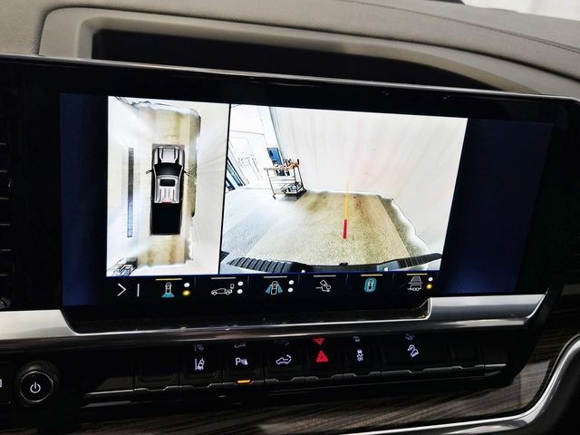 Chevrolet Silverado 2500HD Vehicle Full-screen Gallery Image 24