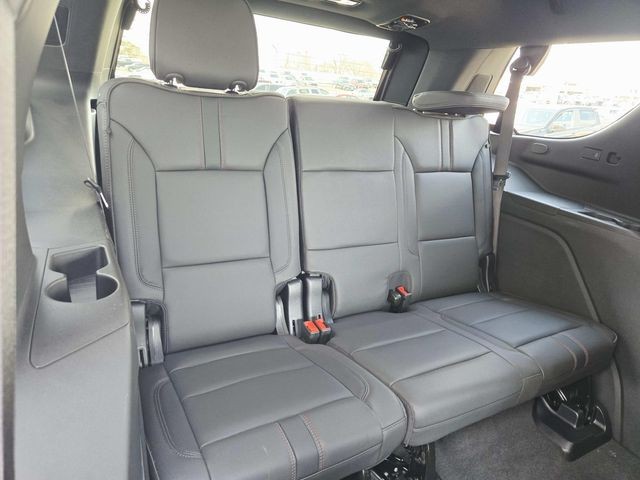 Chevrolet Tahoe Vehicle Full-screen Gallery Image 14