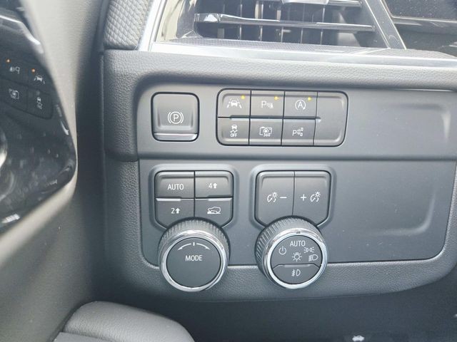 Chevrolet Tahoe Vehicle Full-screen Gallery Image 32