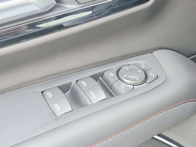 Chevrolet Tahoe Vehicle Full-screen Gallery Image 36