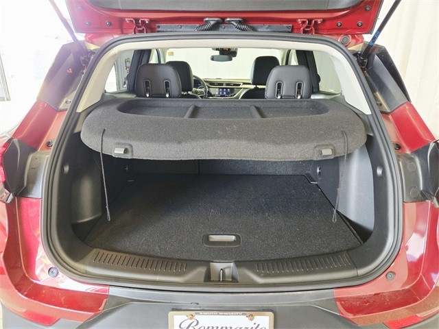 Buick Encore GX Vehicle Full-screen Gallery Image 10