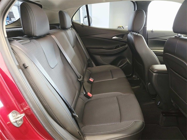 Buick Encore GX Vehicle Full-screen Gallery Image 11