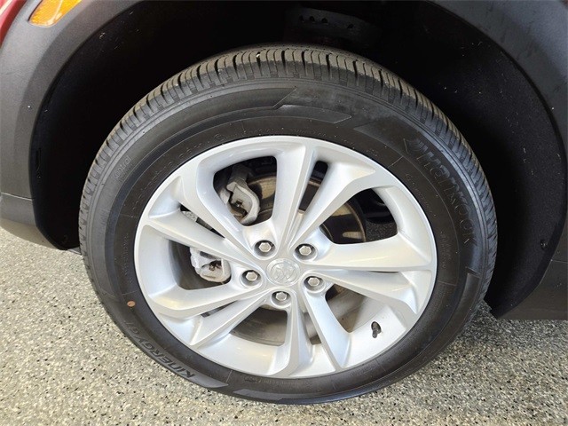 Buick Encore GX Vehicle Full-screen Gallery Image 14