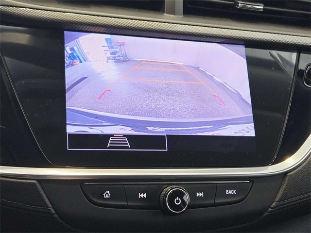 Buick Encore GX Vehicle Full-screen Gallery Image 22