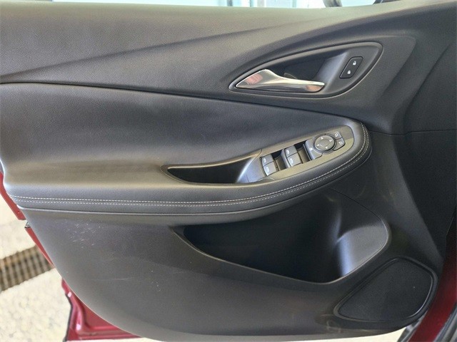 Buick Encore GX Vehicle Full-screen Gallery Image 28