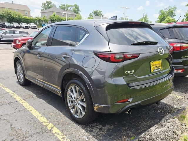 Mazda CX-5 Vehicle Full-screen Gallery Image 03