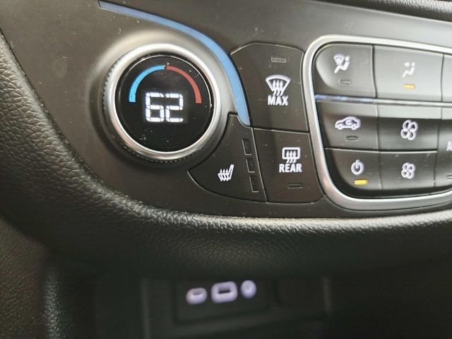 Chevrolet Equinox Vehicle Full-screen Gallery Image 24