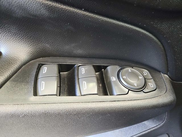 Chevrolet Equinox Vehicle Full-screen Gallery Image 31