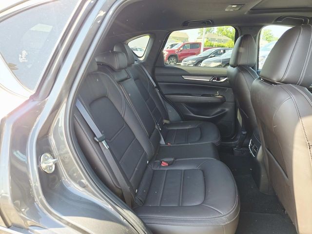 Mazda CX-5 Vehicle Full-screen Gallery Image 12