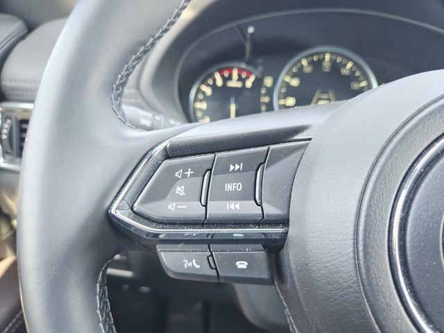 Mazda CX-5 Vehicle Full-screen Gallery Image 17