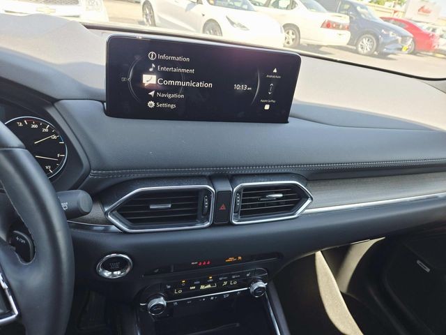 Mazda CX-5 Vehicle Full-screen Gallery Image 21
