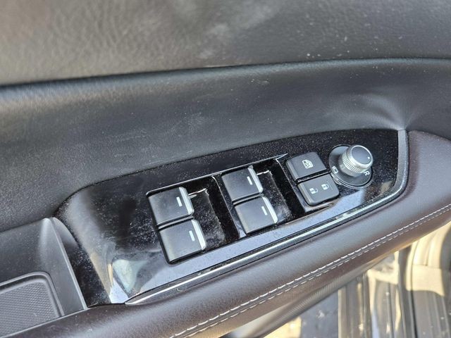 Mazda CX-5 Vehicle Full-screen Gallery Image 34