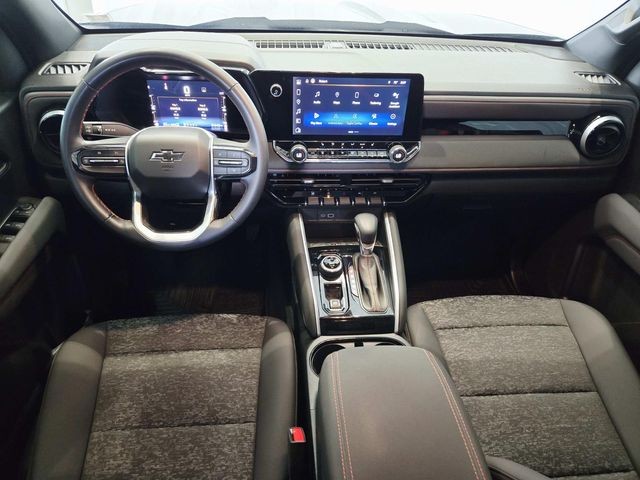 Chevrolet Colorado Vehicle Full-screen Gallery Image 06