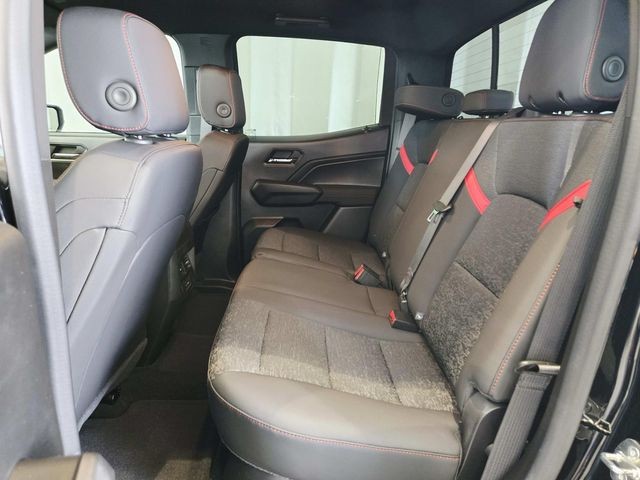 Chevrolet Colorado Vehicle Full-screen Gallery Image 09