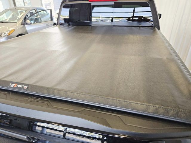 Chevrolet Colorado Vehicle Full-screen Gallery Image 11