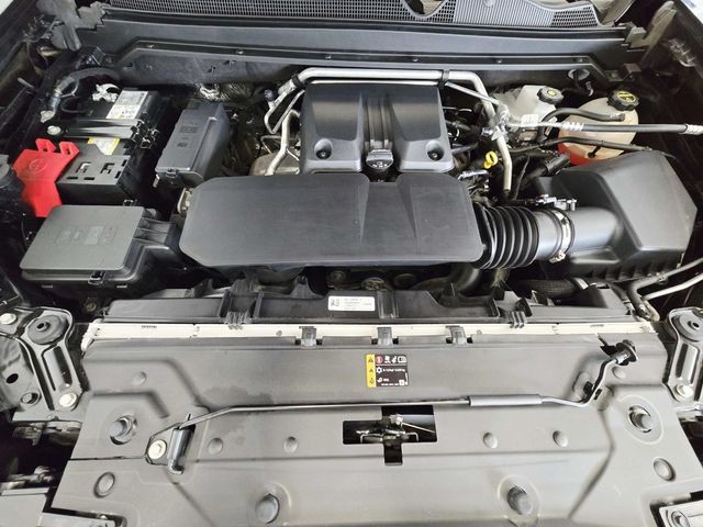 Chevrolet Colorado Vehicle Full-screen Gallery Image 15