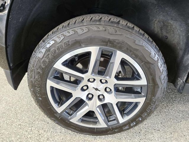 Chevrolet Colorado Vehicle Full-screen Gallery Image 16