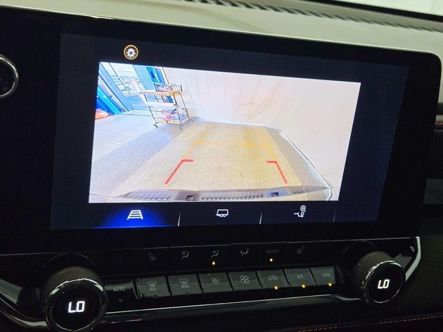 Chevrolet Colorado Vehicle Full-screen Gallery Image 26