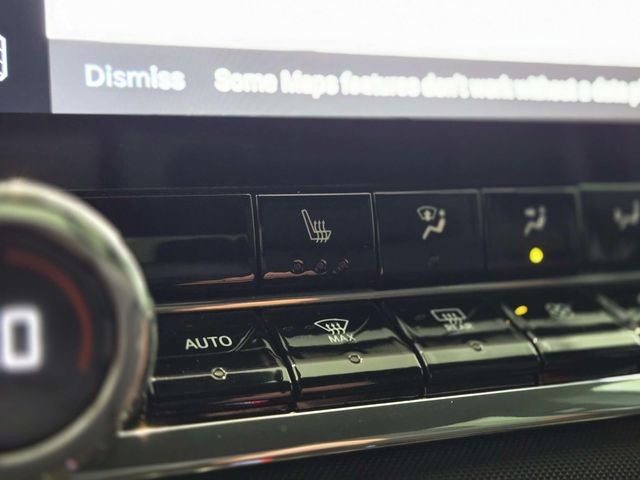 Chevrolet Colorado Vehicle Full-screen Gallery Image 27