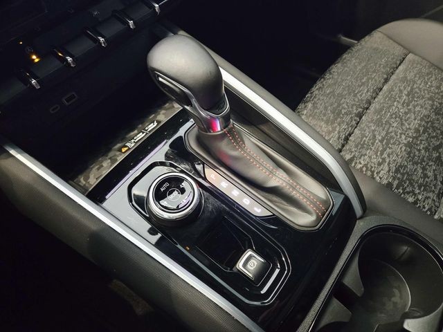 Chevrolet Colorado Vehicle Full-screen Gallery Image 28