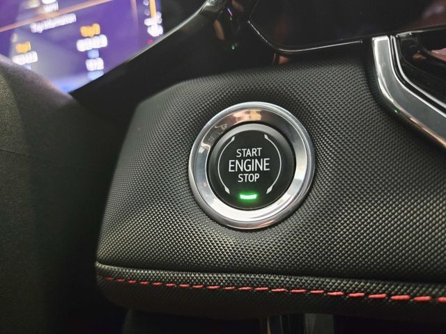 Chevrolet Colorado Vehicle Full-screen Gallery Image 30