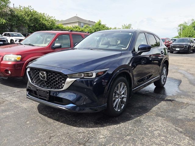 Mazda CX-5 Vehicle Full-screen Gallery Image 04