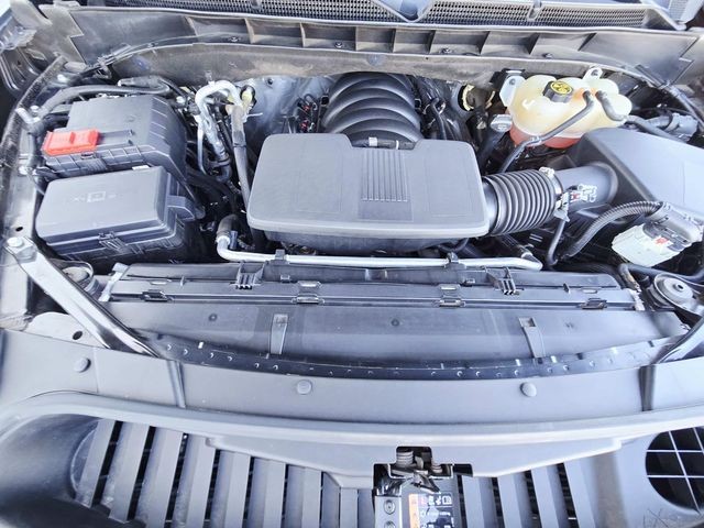 GMC Yukon XL Vehicle Full-screen Gallery Image 16