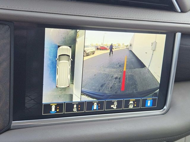 GMC Yukon XL Vehicle Full-screen Gallery Image 25