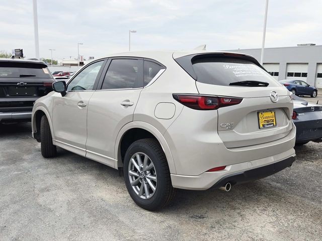 Mazda CX-5 Vehicle Full-screen Gallery Image 03