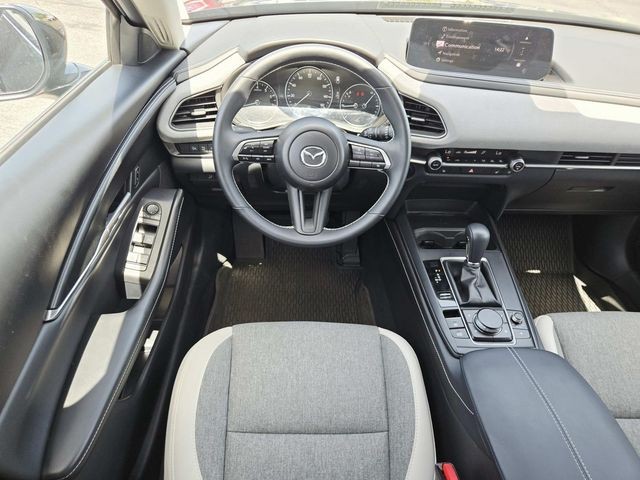 Mazda CX-30 Vehicle Full-screen Gallery Image 08