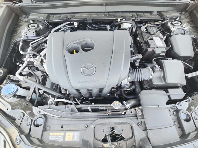 Mazda CX-30 Vehicle Full-screen Gallery Image 14