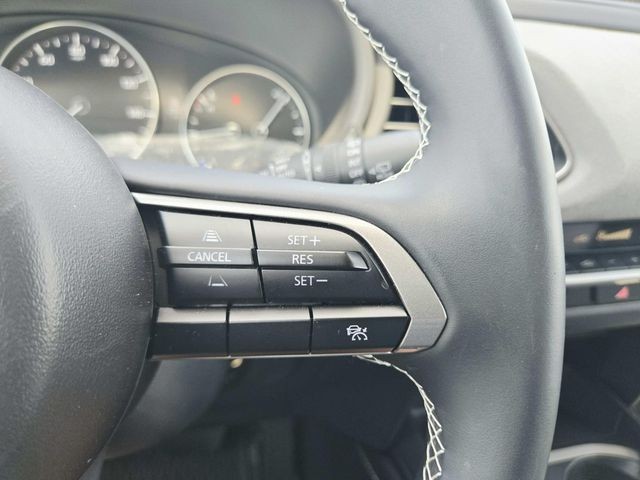 Mazda CX-30 Vehicle Full-screen Gallery Image 18