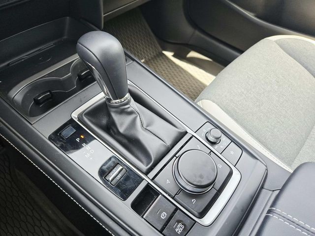 Mazda CX-30 Vehicle Full-screen Gallery Image 27