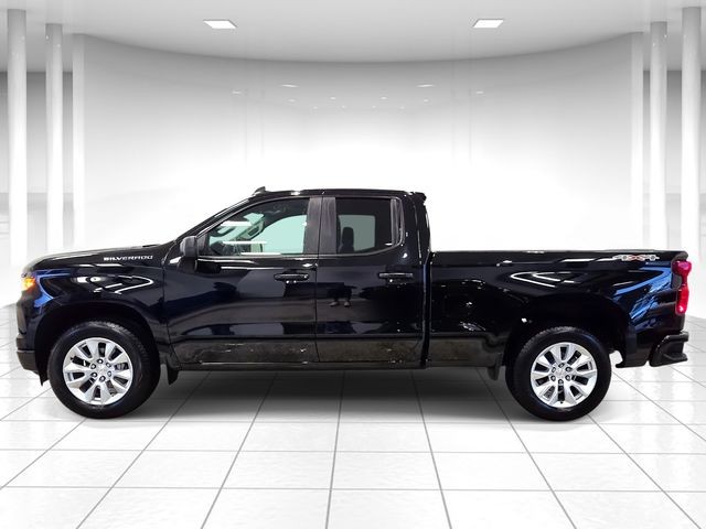 Chevrolet Silverado 1500 Vehicle Full-screen Gallery Image 02