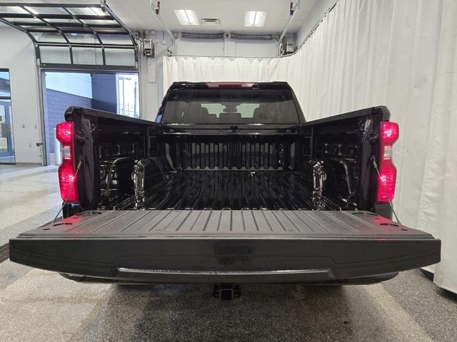 Chevrolet Silverado 1500 Vehicle Full-screen Gallery Image 10