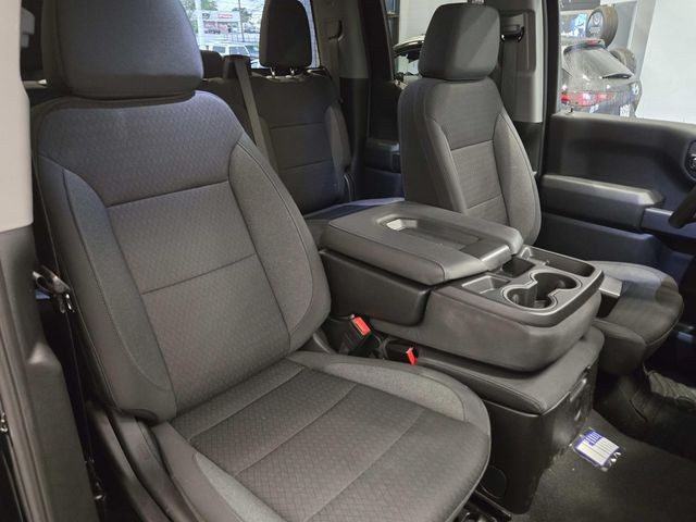 Chevrolet Silverado 1500 Vehicle Full-screen Gallery Image 13