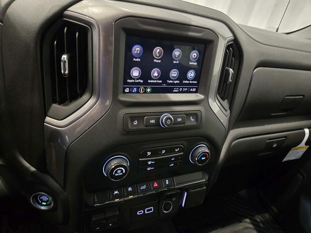 Chevrolet Silverado 1500 Vehicle Full-screen Gallery Image 21