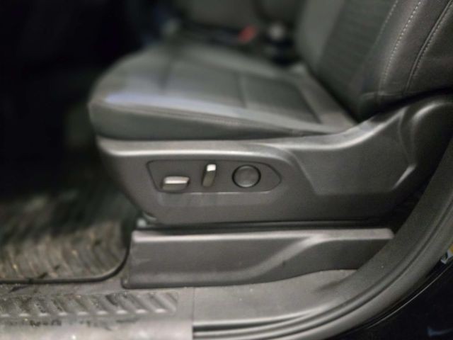 Chevrolet Silverado 1500 Vehicle Full-screen Gallery Image 30