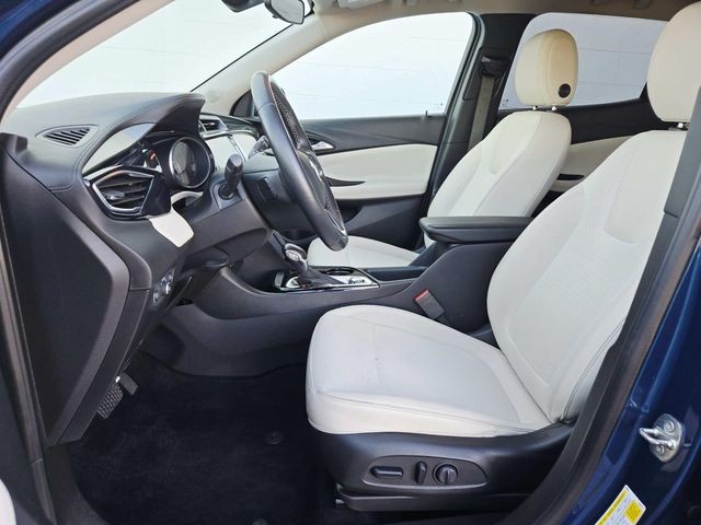 Buick Encore GX Vehicle Full-screen Gallery Image 08