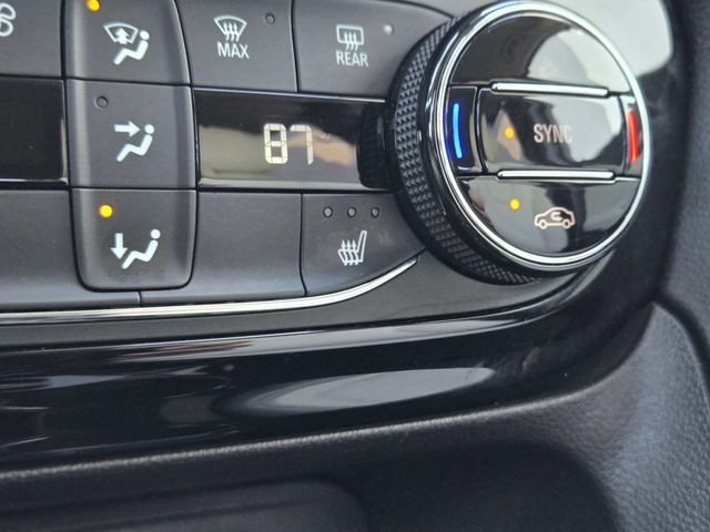 Buick Encore GX Vehicle Full-screen Gallery Image 24