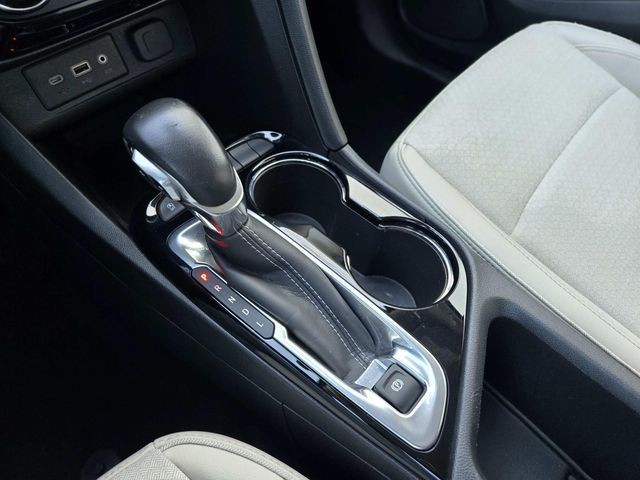 Buick Encore GX Vehicle Full-screen Gallery Image 26