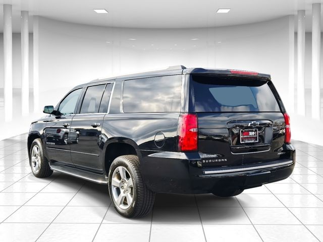 Chevrolet Suburban Vehicle Full-screen Gallery Image 03