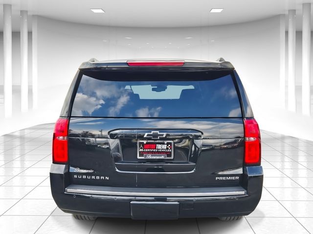 Chevrolet Suburban Vehicle Full-screen Gallery Image 04