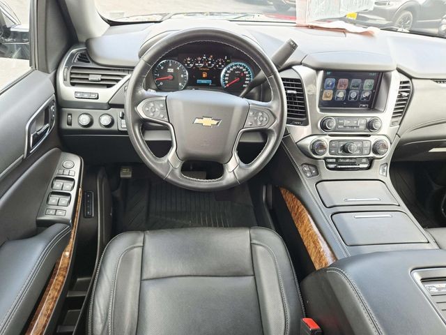 Chevrolet Suburban Vehicle Full-screen Gallery Image 08