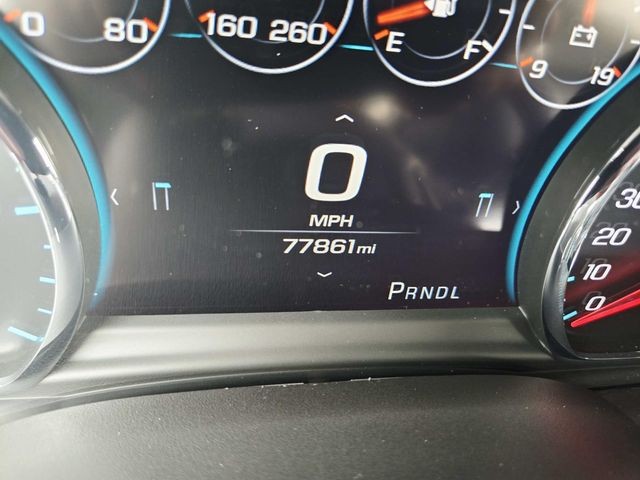 Chevrolet Suburban Vehicle Full-screen Gallery Image 25