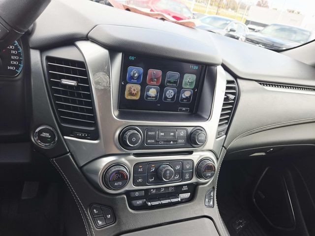 Chevrolet Suburban Vehicle Full-screen Gallery Image 26