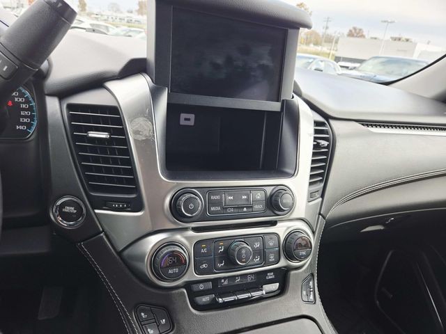 Chevrolet Suburban Vehicle Full-screen Gallery Image 27