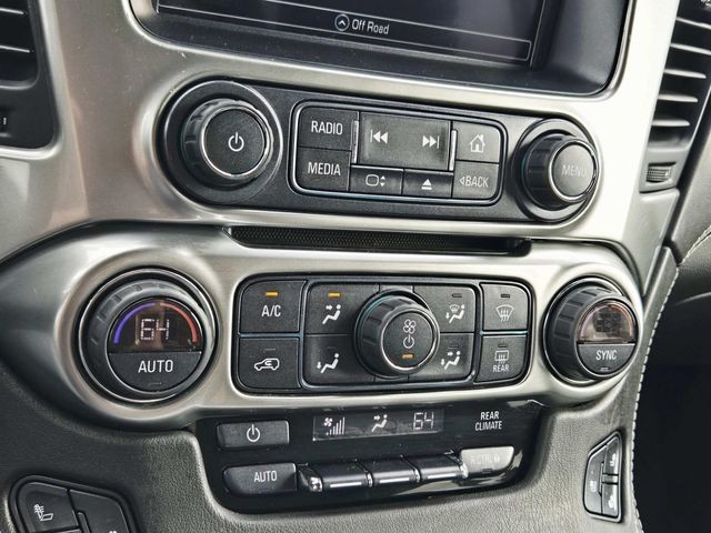 Chevrolet Suburban Vehicle Full-screen Gallery Image 31