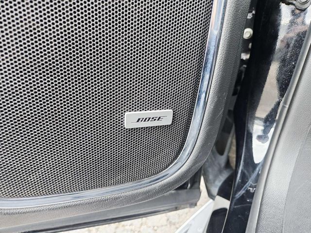 Chevrolet Suburban Vehicle Full-screen Gallery Image 39