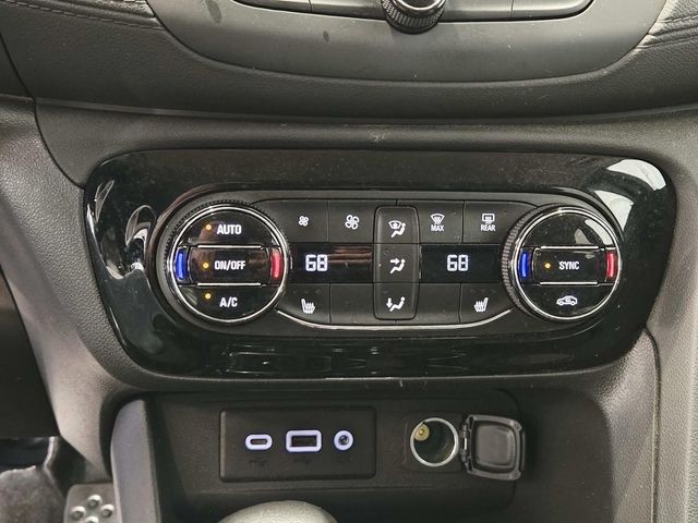 Buick Encore GX Vehicle Full-screen Gallery Image 11